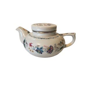 Andrea by Sadek Teapot